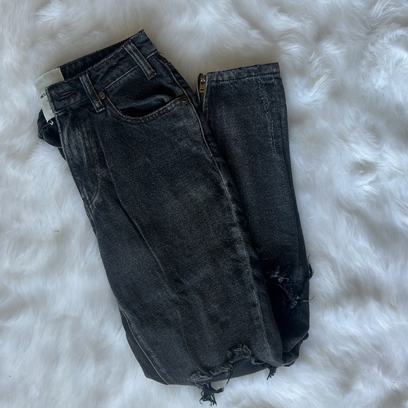 Women’s one tea spoon jeans, size 24. Perfect condition, these jeans are SO cute - Picture 2 of 6